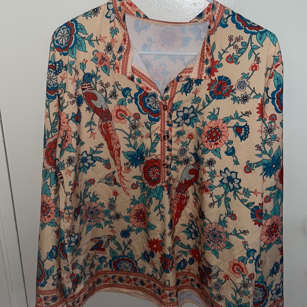 Mint Condition Vintage Beautiful Blouse